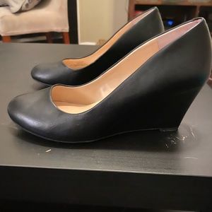Jessica Simpson black wedge heel